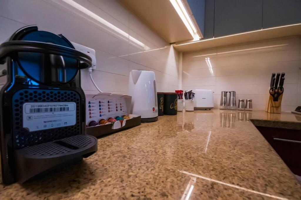 First Class 2Br With Full Dubai Skyline & Sea View Exterior photo